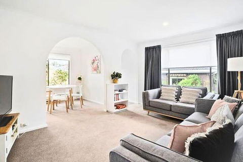 Sandy Bay Cozy Cottage Close To CBD - Kalgoorlie Accommodation 0