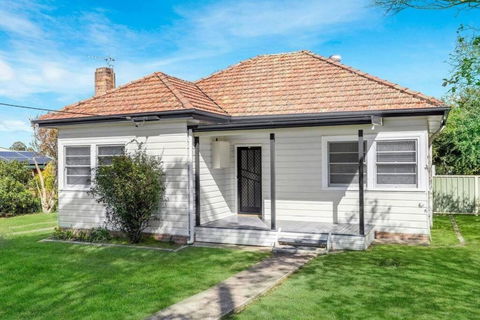 Serene Countryside Escape Spacious 3BR Retreat Near Wineries - Kalgoorlie Accommodation 0