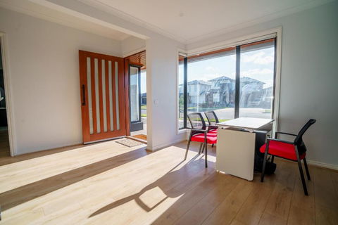 Serene Truganina Family Retreat - Kalgoorlie Accommodation 1