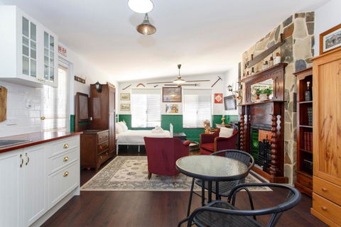 Settlers Cottage - Kalgoorlie Accommodation 0