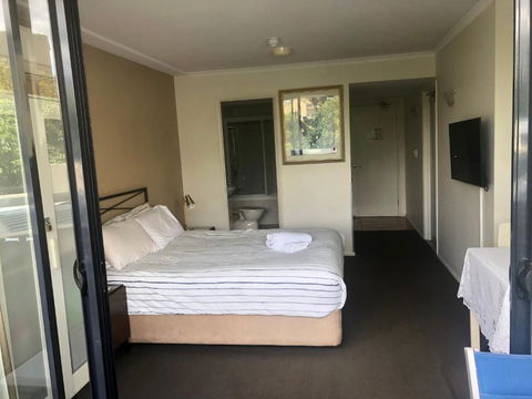 SOUTH BRISBANE APARTMENTS Free Parking - Kalgoorlie Accommodation 2