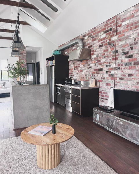 T H E L O F T - Stunning Private Apartment - Kalgoorlie Accommodation 1