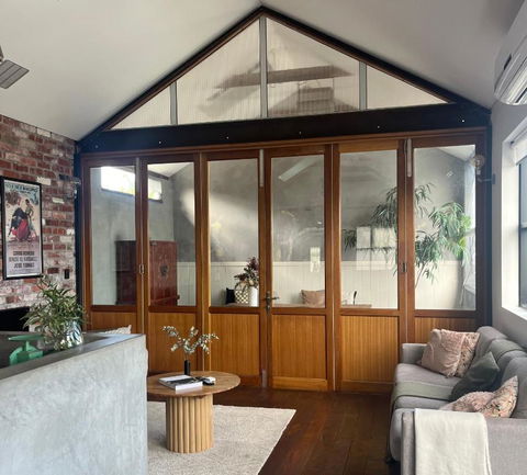 T H E L O F T - Stunning Private Apartment - Kalgoorlie Accommodation 0