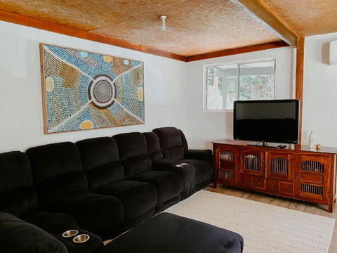 Tallowwood Cottage - Kalgoorlie Accommodation 2
