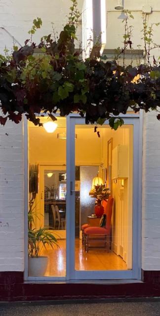 The Barkly Bistro Bar & Accommodation - Kalgoorlie Accommodation 1