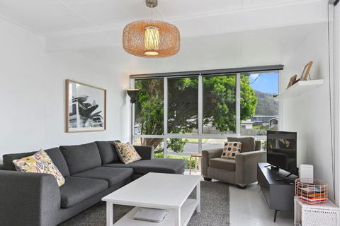 The Blue House - Kalgoorlie Accommodation 2