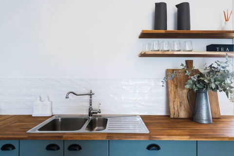 The Bungalow Cottage - Kalgoorlie Accommodation 0