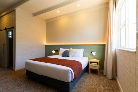 The Clovercrest Hotel Motel - Kalgoorlie Accommodation 0