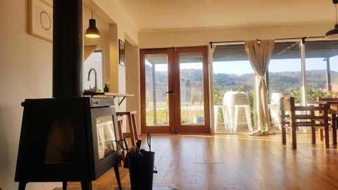 The Harvest, Ese Vineyard Cottage - Kalgoorlie Accommodation 2