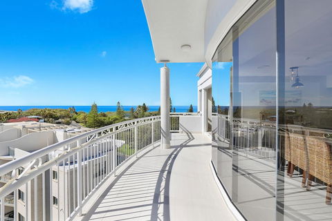 Beachside Resort Kawana Waters - Kalgoorlie Accommodation 2