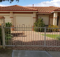 Beachside Retreat - Kalgoorlie Accommodation