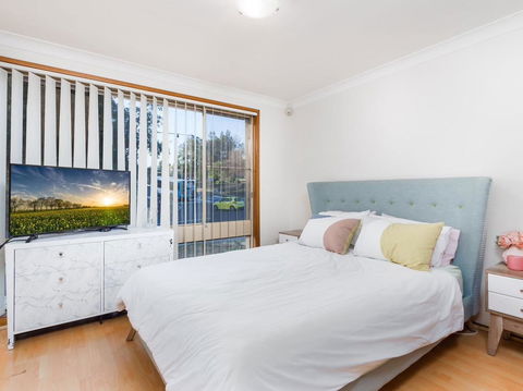 Beautiful Home Norwest Of Sydney - Kalgoorlie Accommodation 2