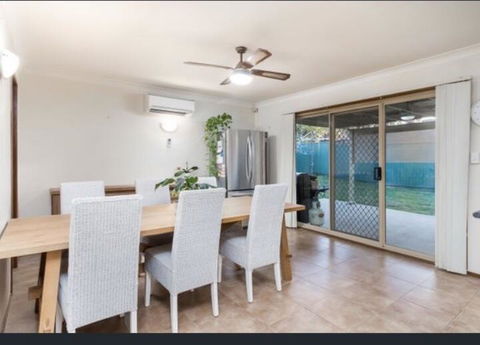 Beautiful Home Norwest Of Sydney - Kalgoorlie Accommodation 1