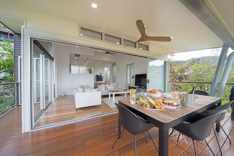 Bellevue Holiday Home - Airlie Beach - Kalgoorlie Accommodation 2