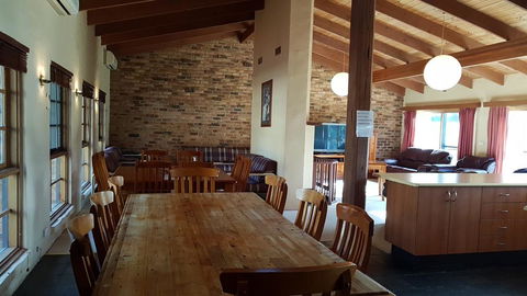 Beulah By The Lake - Kalgoorlie Accommodation 1