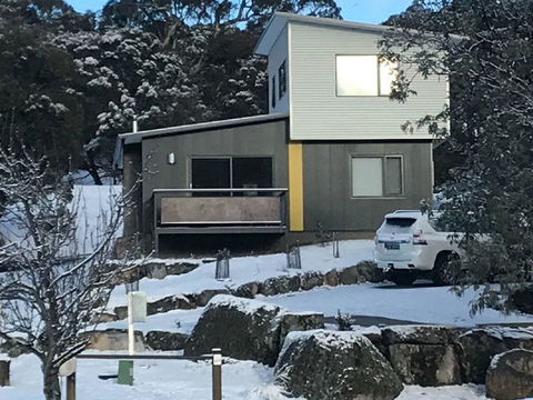 Bianca Montane - Kalgoorlie Accommodation 0