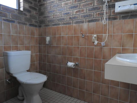 Big Trout Motel - Kalgoorlie Accommodation 2