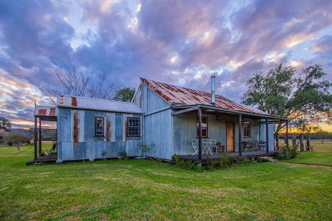 Blaxland's Cottage - Kalgoorlie Accommodation 0