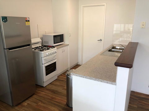 Blue Leaf Cottage - Kalgoorlie Accommodation 0