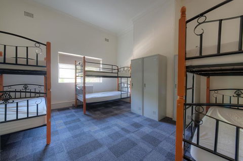 Blue Mountains Backpacker Hostel - Kalgoorlie Accommodation 2