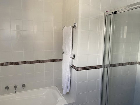 Blue Sky Escapes Seaview Apartment - Kalgoorlie Accommodation 1