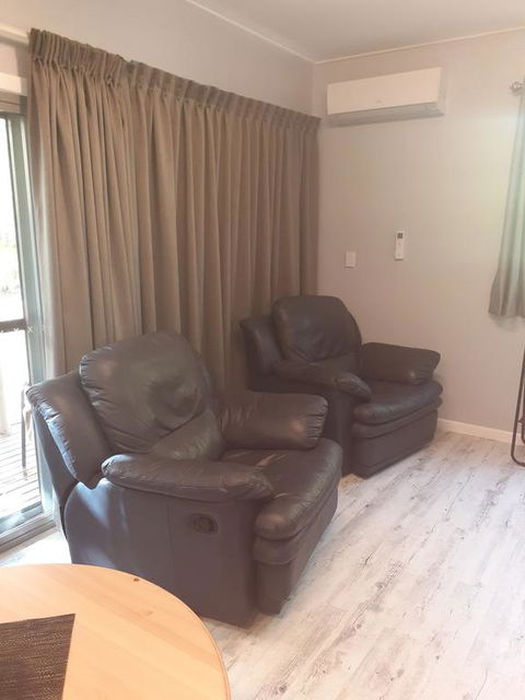 Bluegrass BnB - Kalgoorlie Accommodation 1
