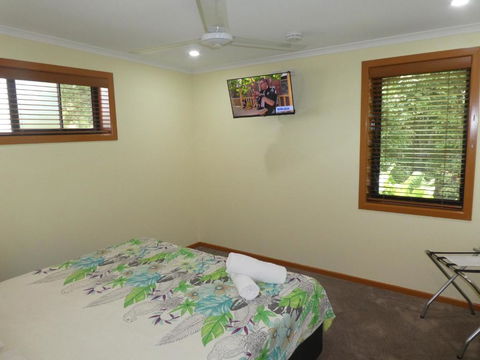 The Summit Rainforest Retreat - Kalgoorlie Accommodation 3