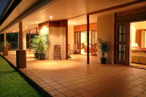 The Summit Rainforest Retreat - Kalgoorlie Accommodation 0