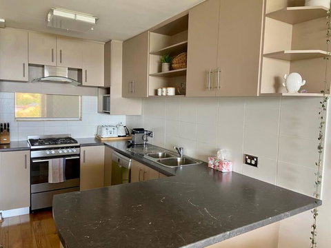 The Swan - Park & River Views Next To Perth Zoo - Kalgoorlie Accommodation 3