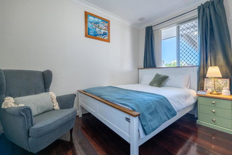 Warmth House Nr Airport 2rooms 5beds Yard N Parking - Kalgoorlie Accommodation 2