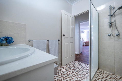 Warmth House Nr Airport 2rooms 5beds Yard N Parking - Kalgoorlie Accommodation 3