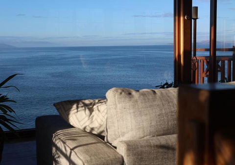 Waterfront - Bluff Beach House, Park Beach - Kalgoorlie Accommodation 1