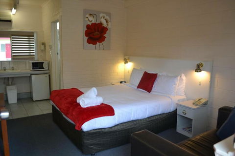 Wattle Motel - Kalgoorlie Accommodation 3