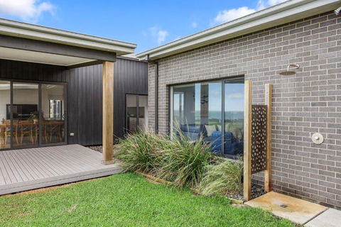 Whale Haven - Kalgoorlie Accommodation 1