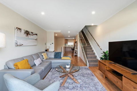 Wharf At North Batemans - Kalgoorlie Accommodation 0