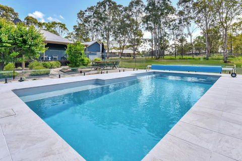 Wine, Dine And Relax - Central To Vineyards And Wedding Venues - Kalgoorlie Accommodation 1