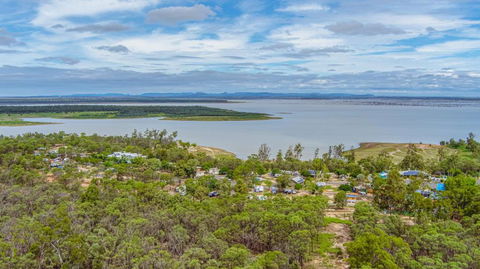 BIG4 Lake Maraboon Holiday Village - Kalgoorlie Accommodation 0