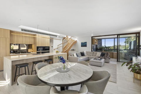 YAWA1B - Bellevue Hill Penthouse - Kalgoorlie Accommodation 0
