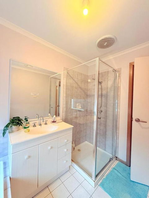 YF Home Sweet Home - Kalgoorlie Accommodation 3
