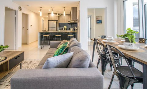 ZEN CENTRAL CBD - Affordable 3-Bdrm Apt In The Heart Of Darwin City - Kalgoorlie Accommodation 2