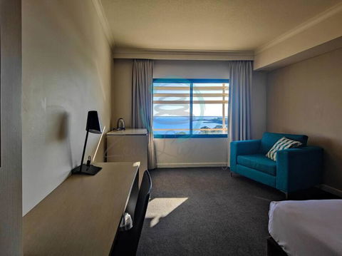 ZEN88 ESPLANADE: Hotel Suite W/ Ocean/Sunset Views - Kalgoorlie Accommodation 3