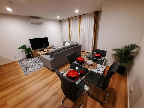 ZMITH Apartment - BROOKE, - Near AIS, GIO Stadium, UC, & Nth - Canberra Hospital - Kalgoorlie Accommodation 0