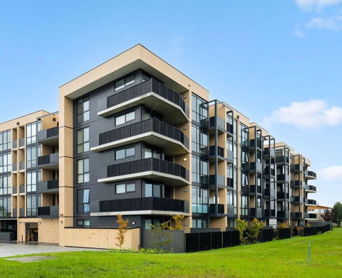 ZMITH Apartment - BROOKE, - Near AIS, GIO Stadium, UC, & Nth - Canberra Hospital - Kalgoorlie Accommodation 1