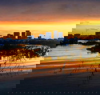 Tropical Light Sundowner Cruise with Drinks Included - Kalgoorlie Accommodation