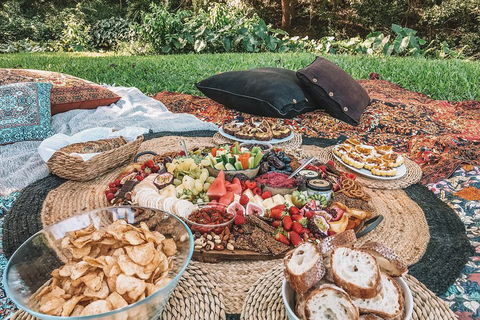 A Picnic In Byron Bay - Kalgoorlie Accommodation 1