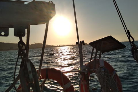 Townsville Private Hire Sunset Sail Sailing Cruise Boat Tour Charter Experience - Kalgoorlie Accommodation 4