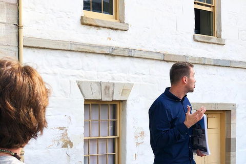 Convicts And The Rocks: Sydney's Walking Tour Led By Historian - Kalgoorlie Accommodation 2