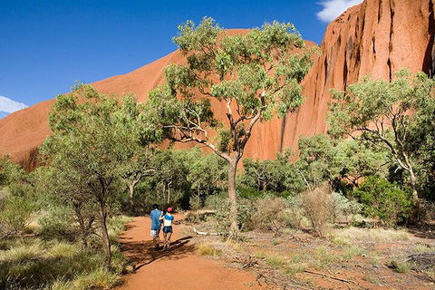 Full Uluru Base Walk At Sunrise Including Breakfast - Kalgoorlie Accommodation 0
