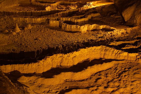 The Explorers' Discovery Tour - Gold, Wine & Wildlife - Kalgoorlie Accommodation 0