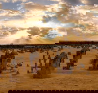 Pinnacle Desert Sunset and Night-time Stargazing Tour from Perth - Kalgoorlie Accommodation